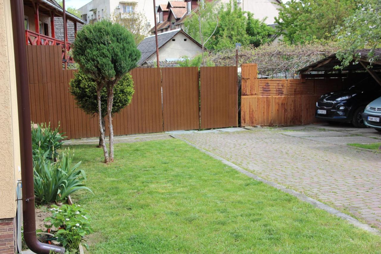 Apartamento Ріточка Beregovo Exterior foto